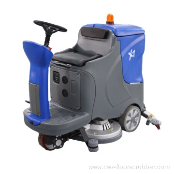 Automatic ride on gym floor cleaning machine